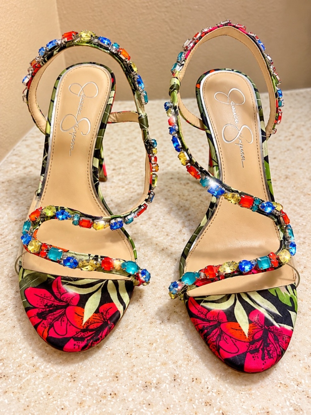 Heels - Picture 1 of 3